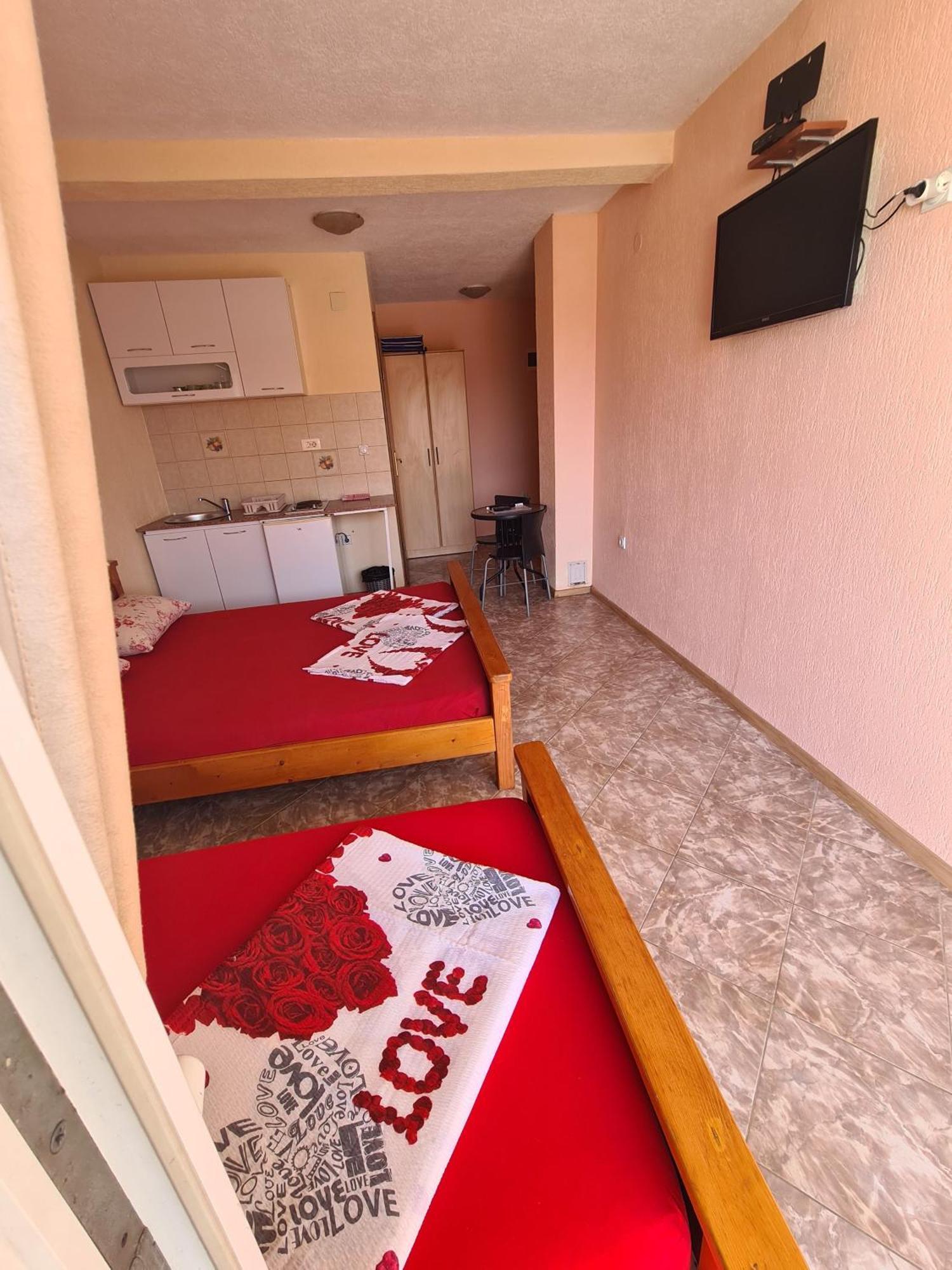 Apartments Bulatovic บาร์ ภายนอก รูปภาพ