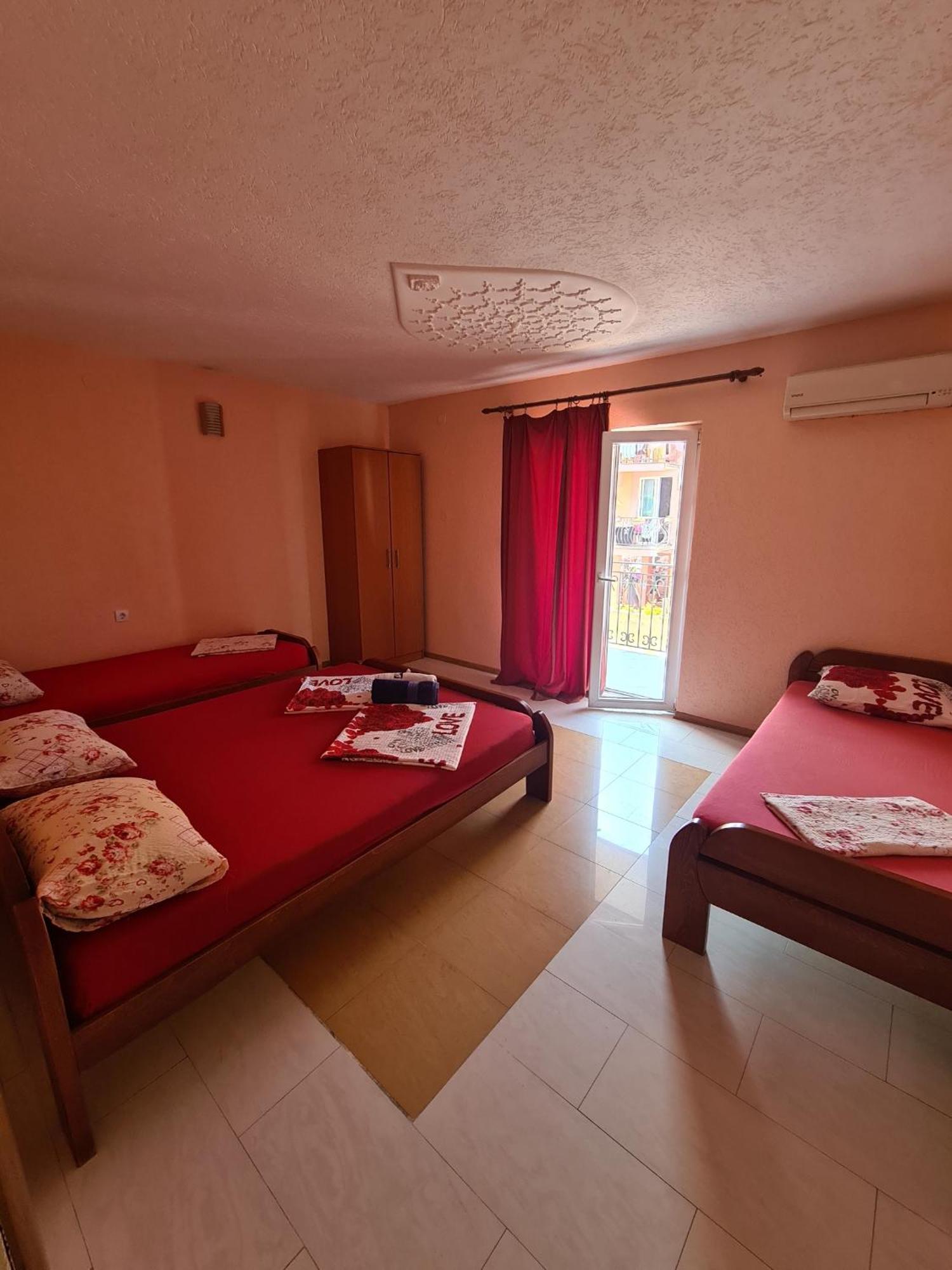 Apartments Bulatovic บาร์ ห้อง รูปภาพ