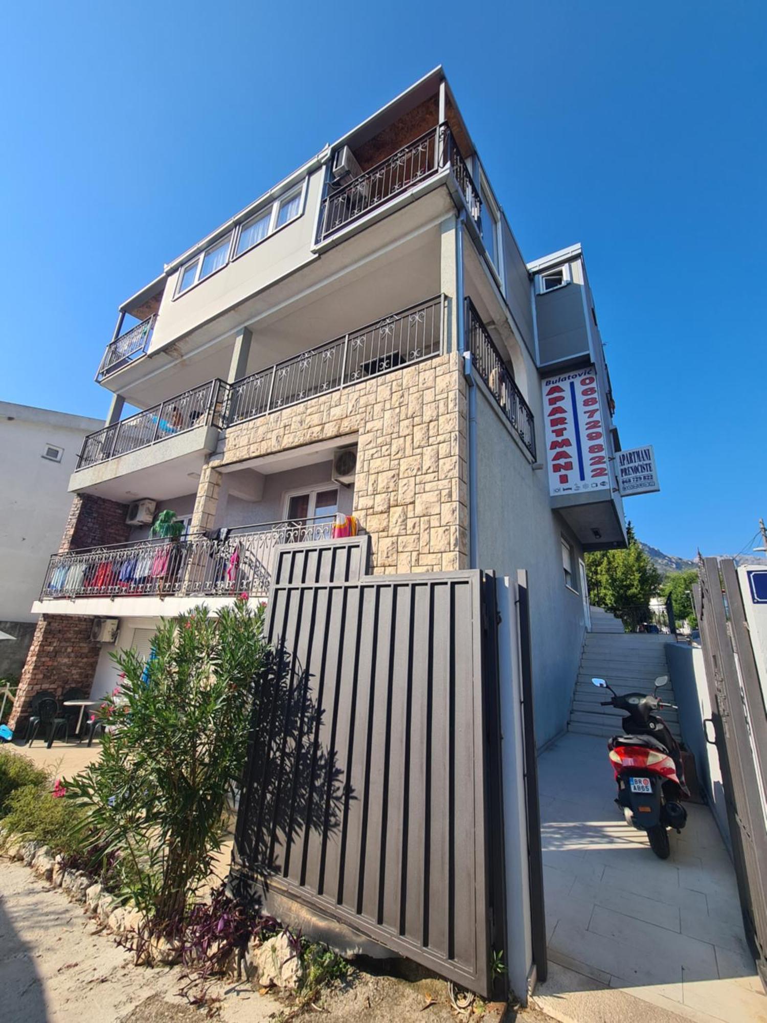 Apartments Bulatovic บาร์ ภายนอก รูปภาพ
