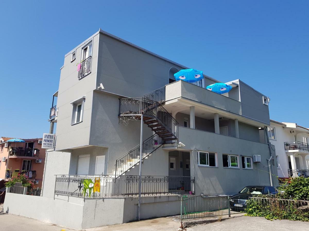 Apartments Bulatovic บาร์ ภายนอก รูปภาพ